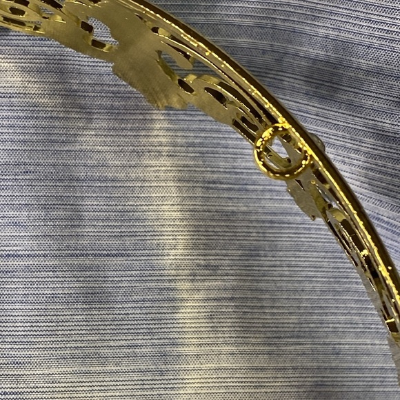 Gold Tone Full Around Metal Fleur-de-Lis Tiara - Picture 8 of 8